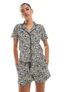 Brave Soul Short Pyjama Set In Zebra Print For Women