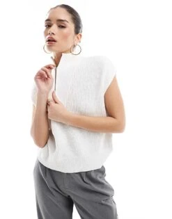 Brave Soul Half Zip Oversized Tank In White For Women