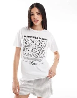 Brave Soul Jardin Des Fleurs Floral Print T-shirt In White For Women